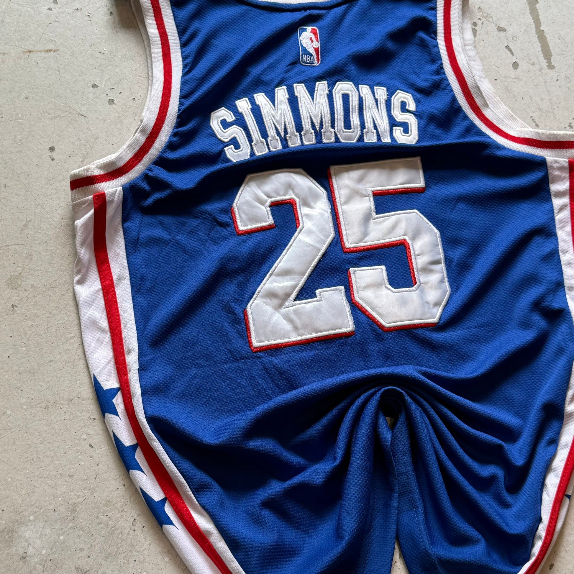 Philadelphia 76ers vintage NBA basketballtrøje – Large - Re:Junk Vintage