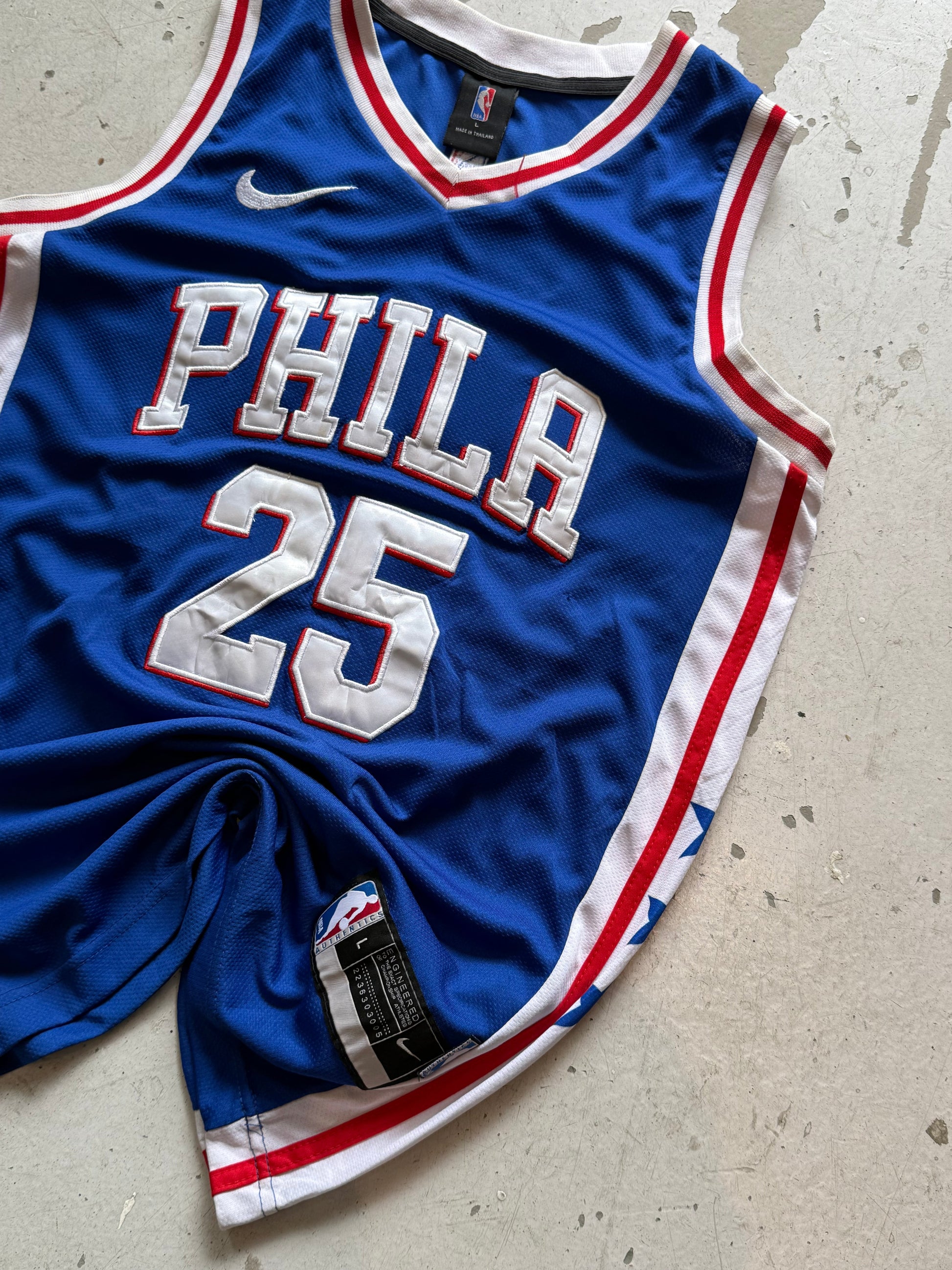 Philadelphia 76ers vintage NBA basketballtrøje – Large - Re:Junk Vintage