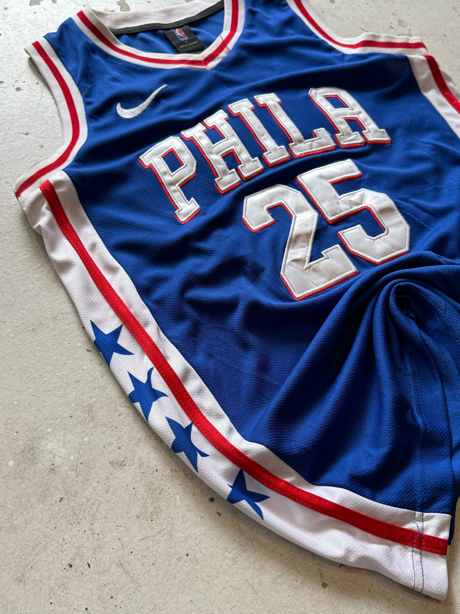 Philadelphia 76ers vintage NBA basketballtrøje – Large - Re:Junk Vintage