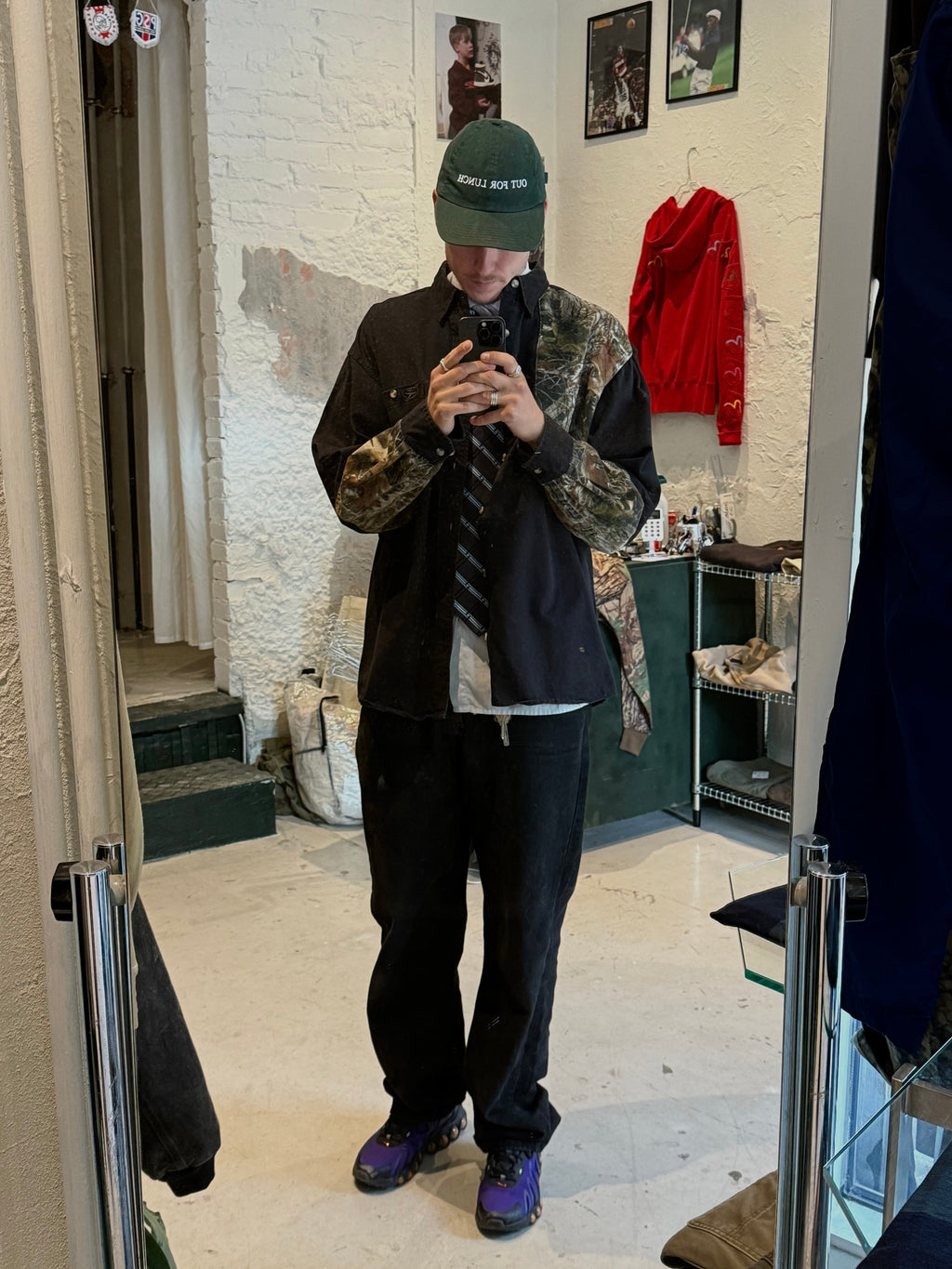 Real Tree skjorte – sort med camo - Re:Junk Vintage