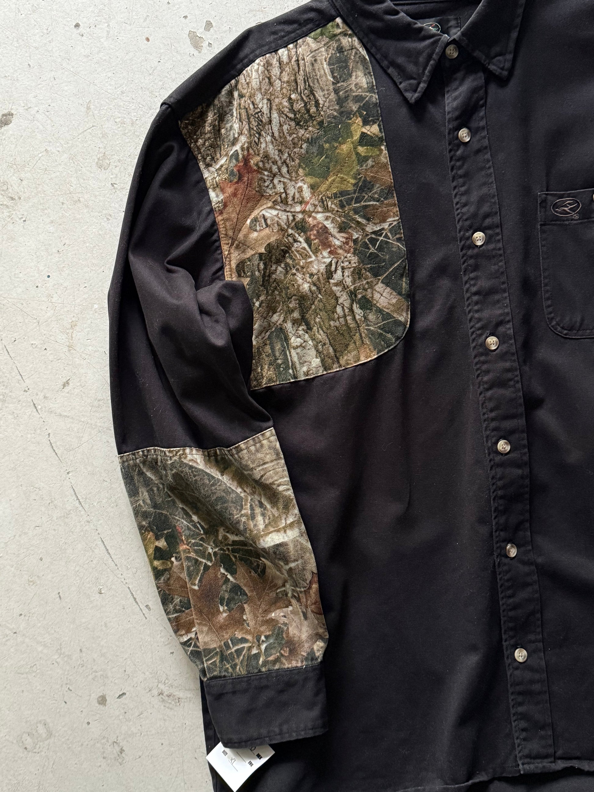 Real Tree skjorte – sort med camo - Re:Junk Vintage
