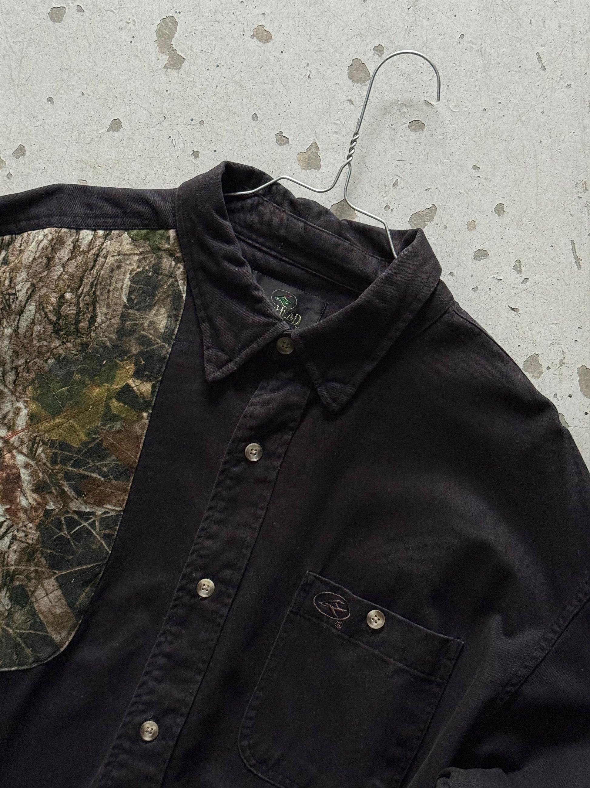 Real Tree skjorte – sort med camo - Re:Junk Vintage