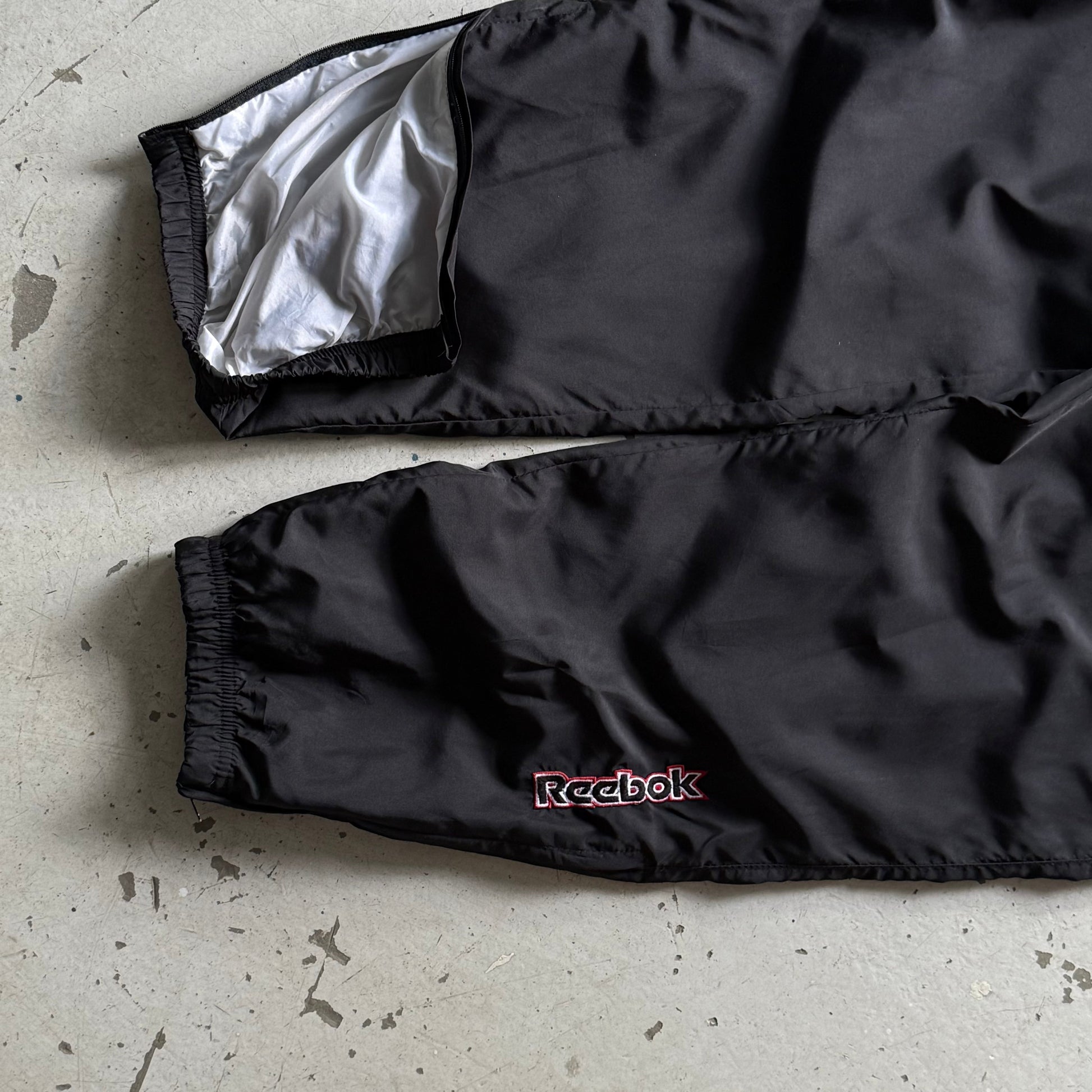 Reebok | trackpants | sort | L - Re:Junk Vintage