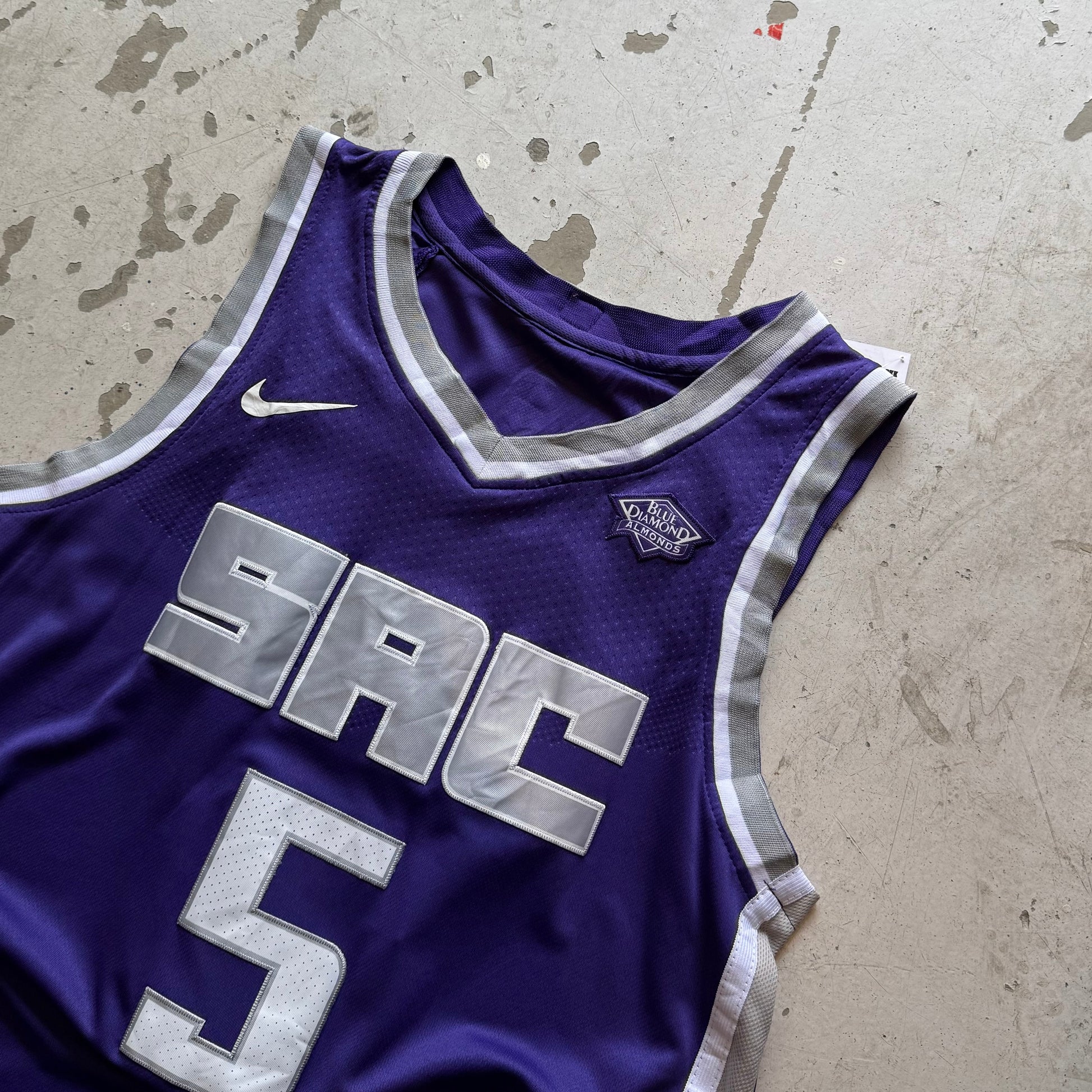 Sacramento Kings vintage NBA basketballtrøje – Medium - Re:Junk Vintage