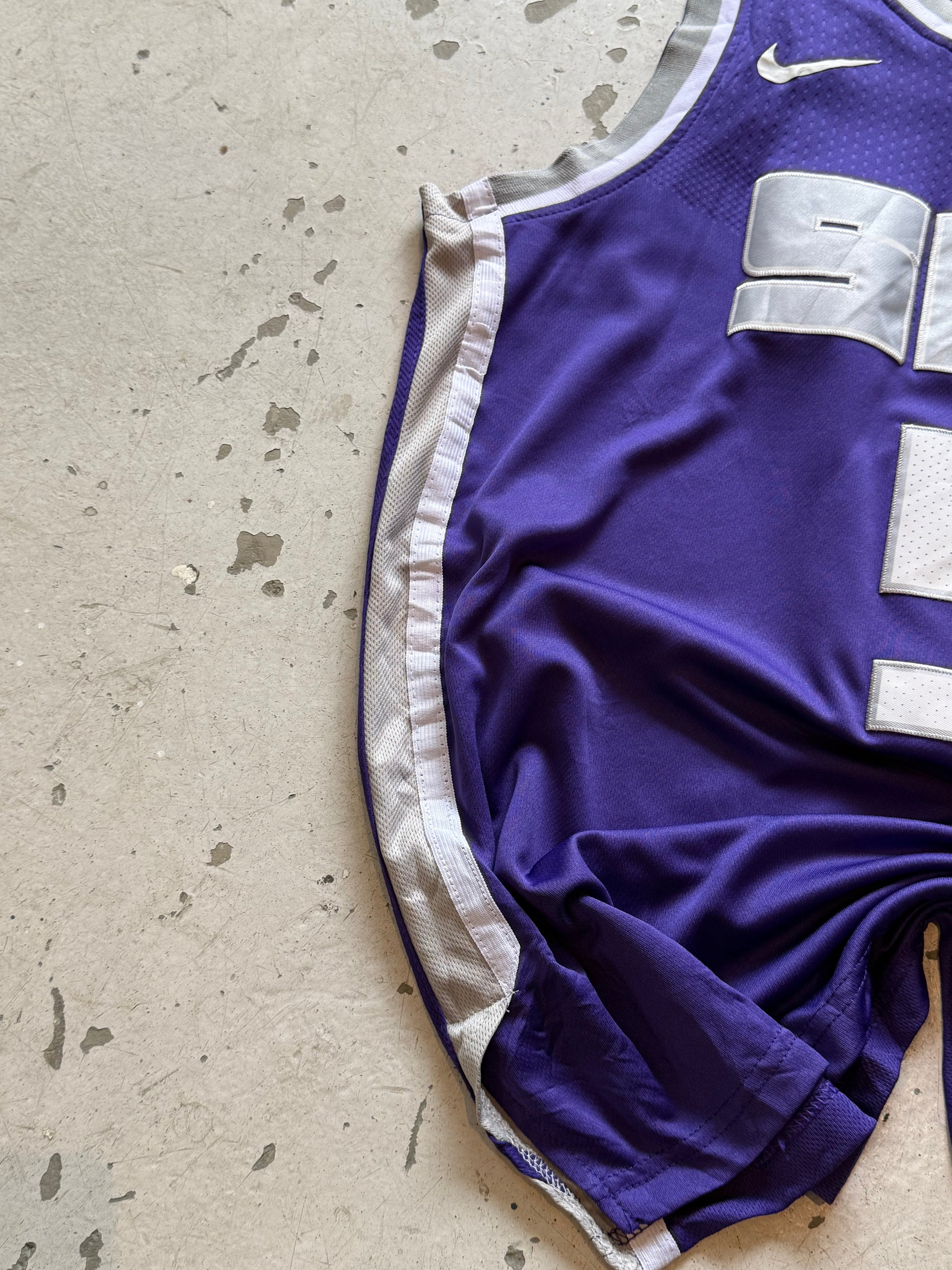 Sacramento Kings vintage NBA basketballtrøje – Medium - Re:Junk Vintage