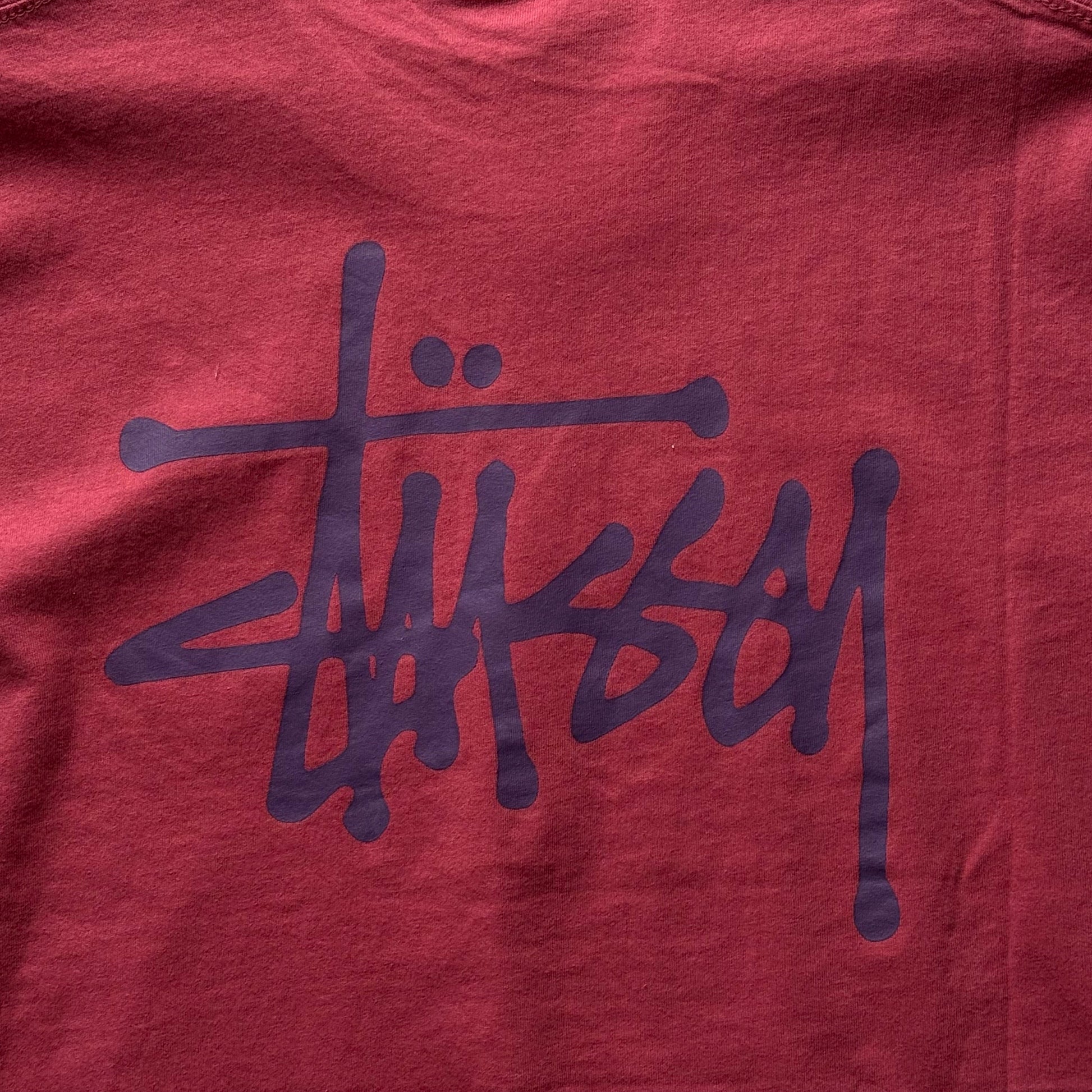Stussy Deadstock T-shirt | Vintage | Rød | Small - Re:Junk Vintage