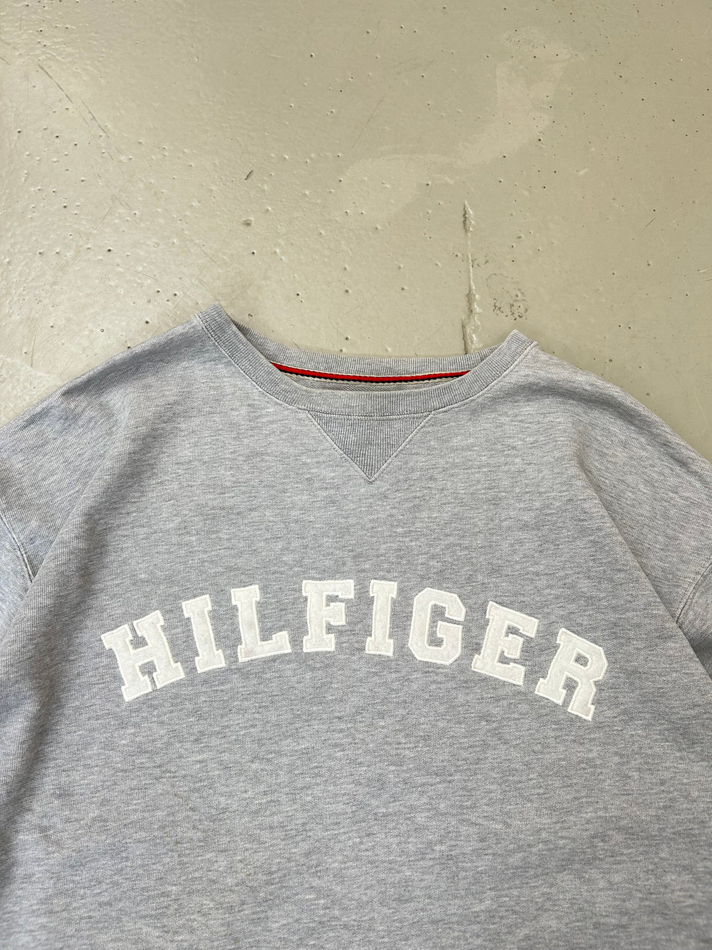 Tommy Hilfiger Sweatshirt - Re:Junk Vintage