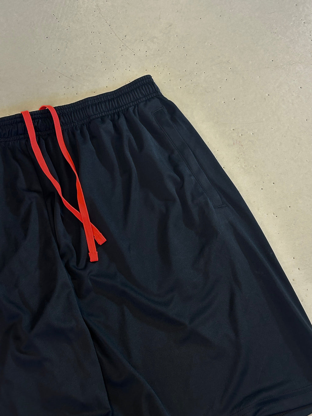 Under Armour Sport Shorts - XL - Re:Junk Vintage