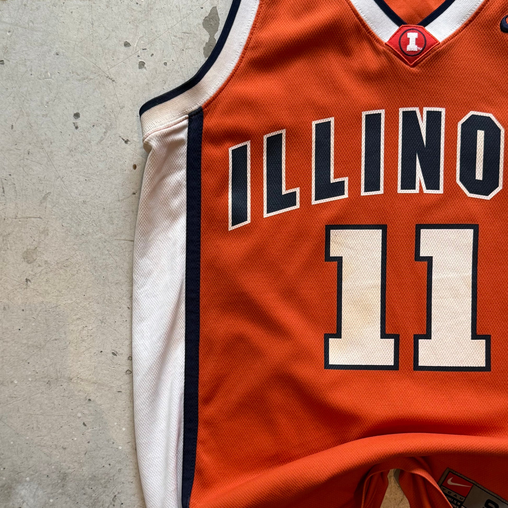 University of Illinois vintage College basketballtrøje – Small - Re:Junk Vintage