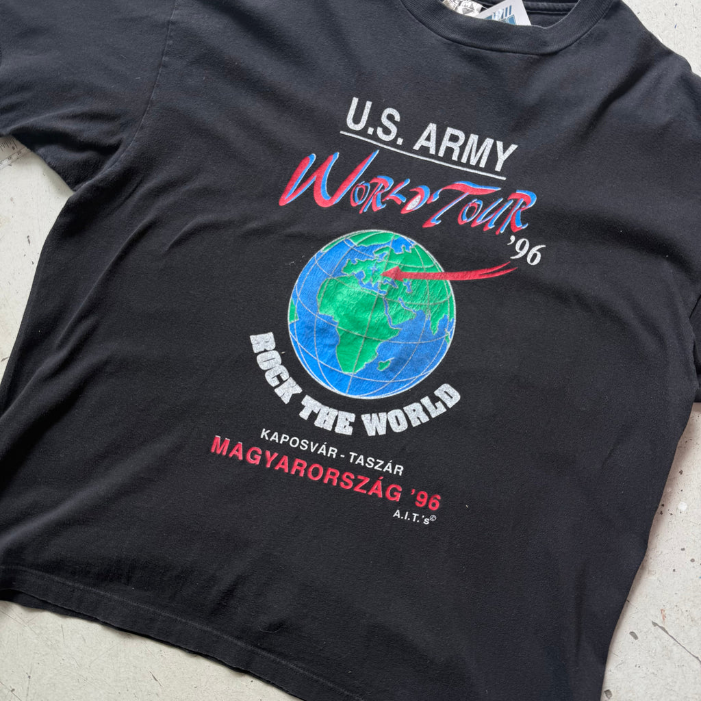 U.S. Army World Tour ’96 | graphic t-shirt | sort | L - Re:Junk Vintage
