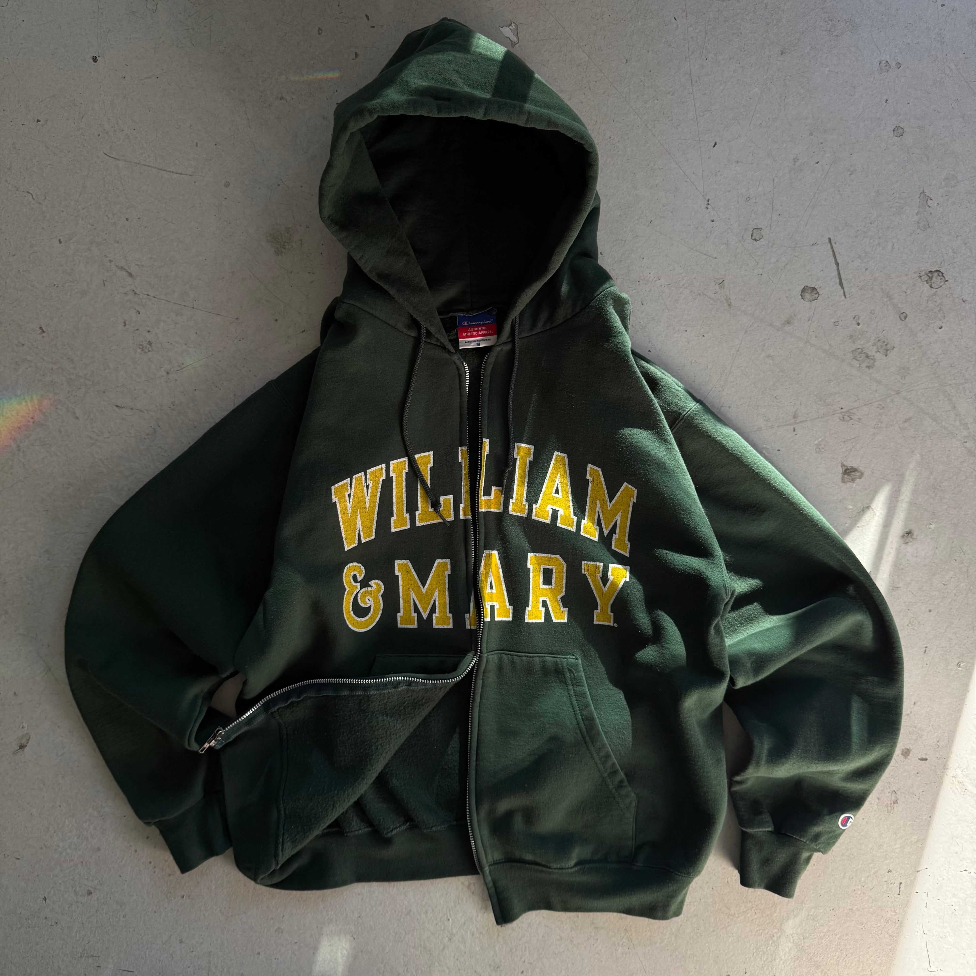 Vintage Champion Hoodie – William & Mary