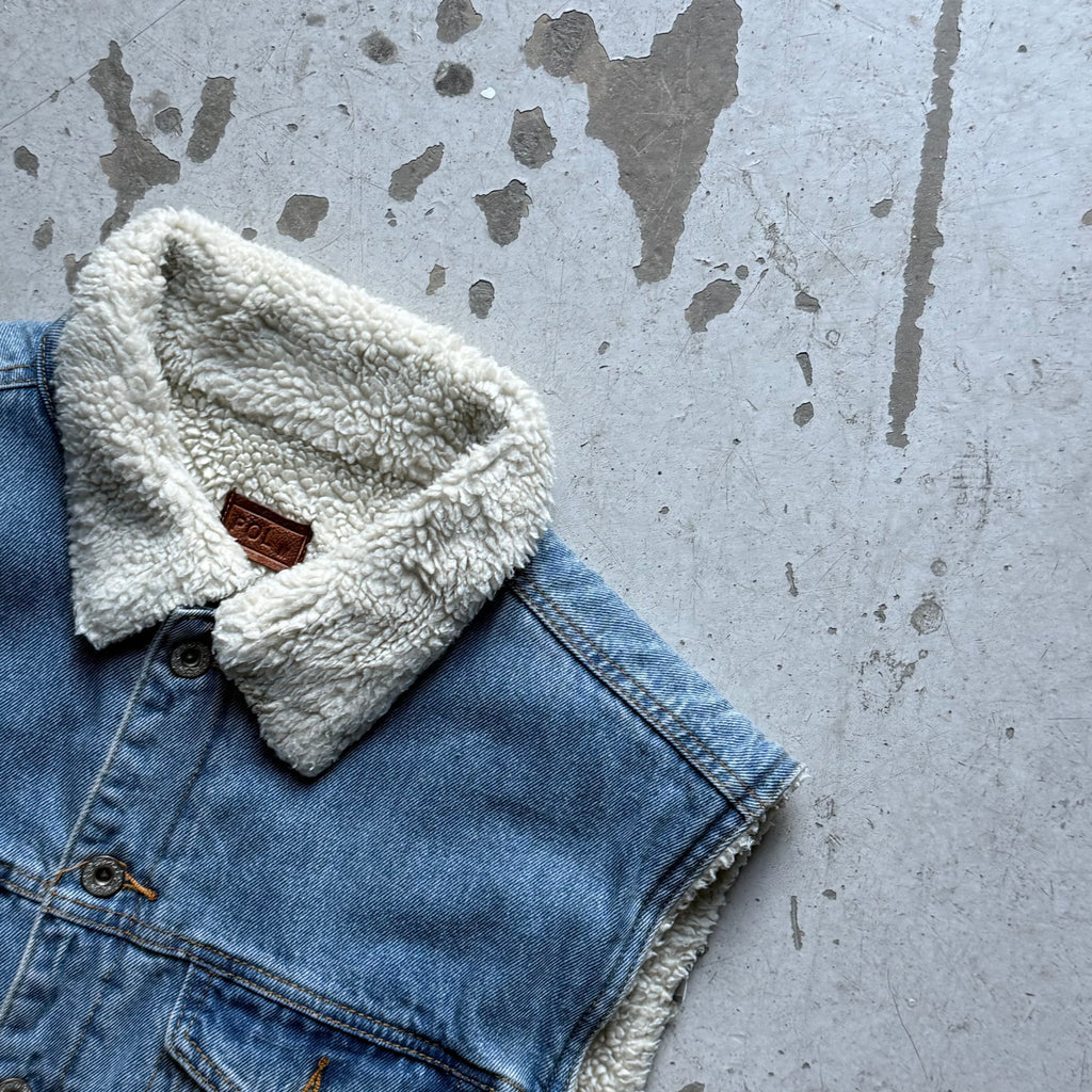 Vintage Denim Sherpa Vest – Lyseblå (M) - Re:Junk Vintage