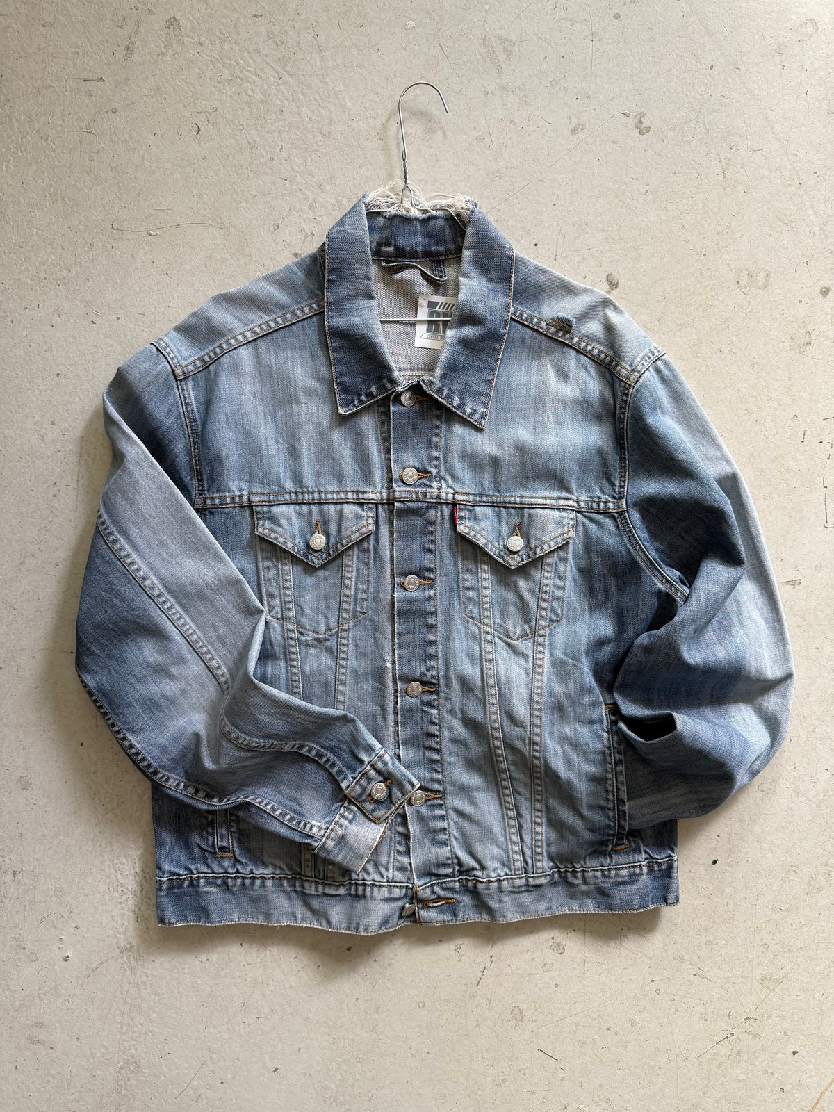 Vintage Levi’s Denim Jacket – Faded Blue Trucker Style - Re:Junk Vintage