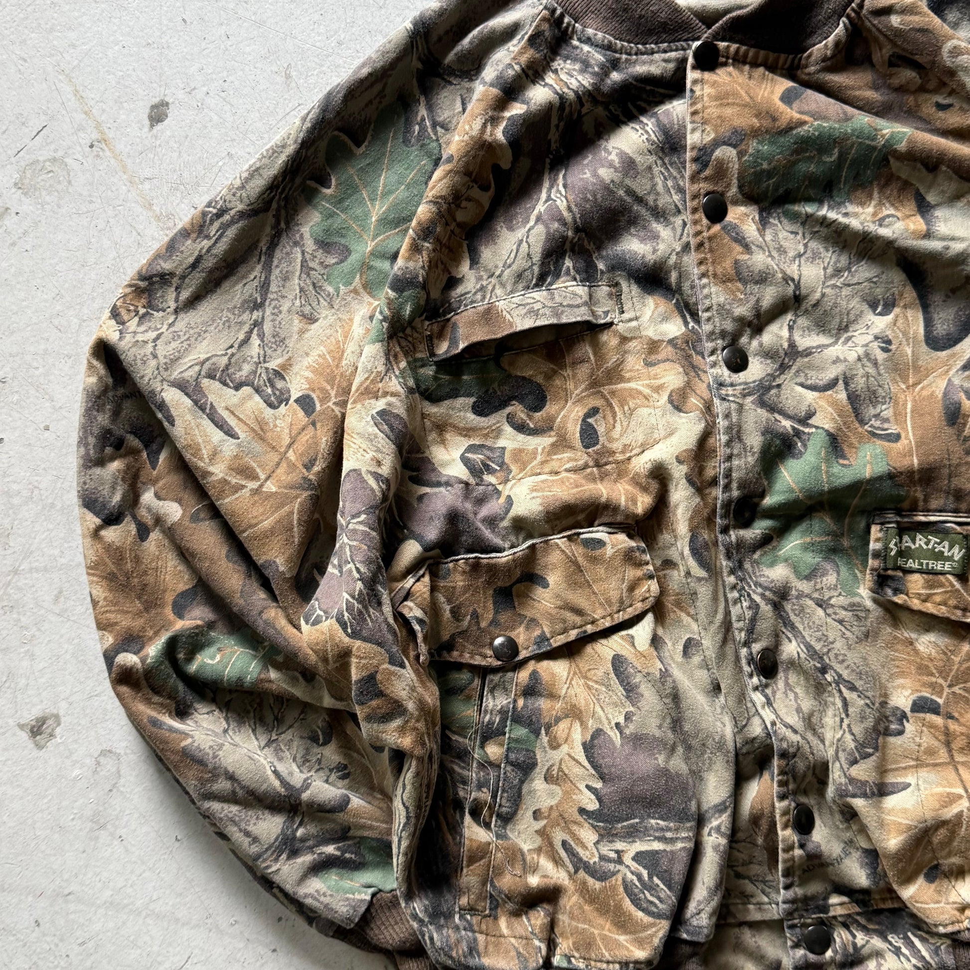 Vintage Realtree Bomber Jakke – Spartan Advantage (Str. M) - Re:Junk Vintage