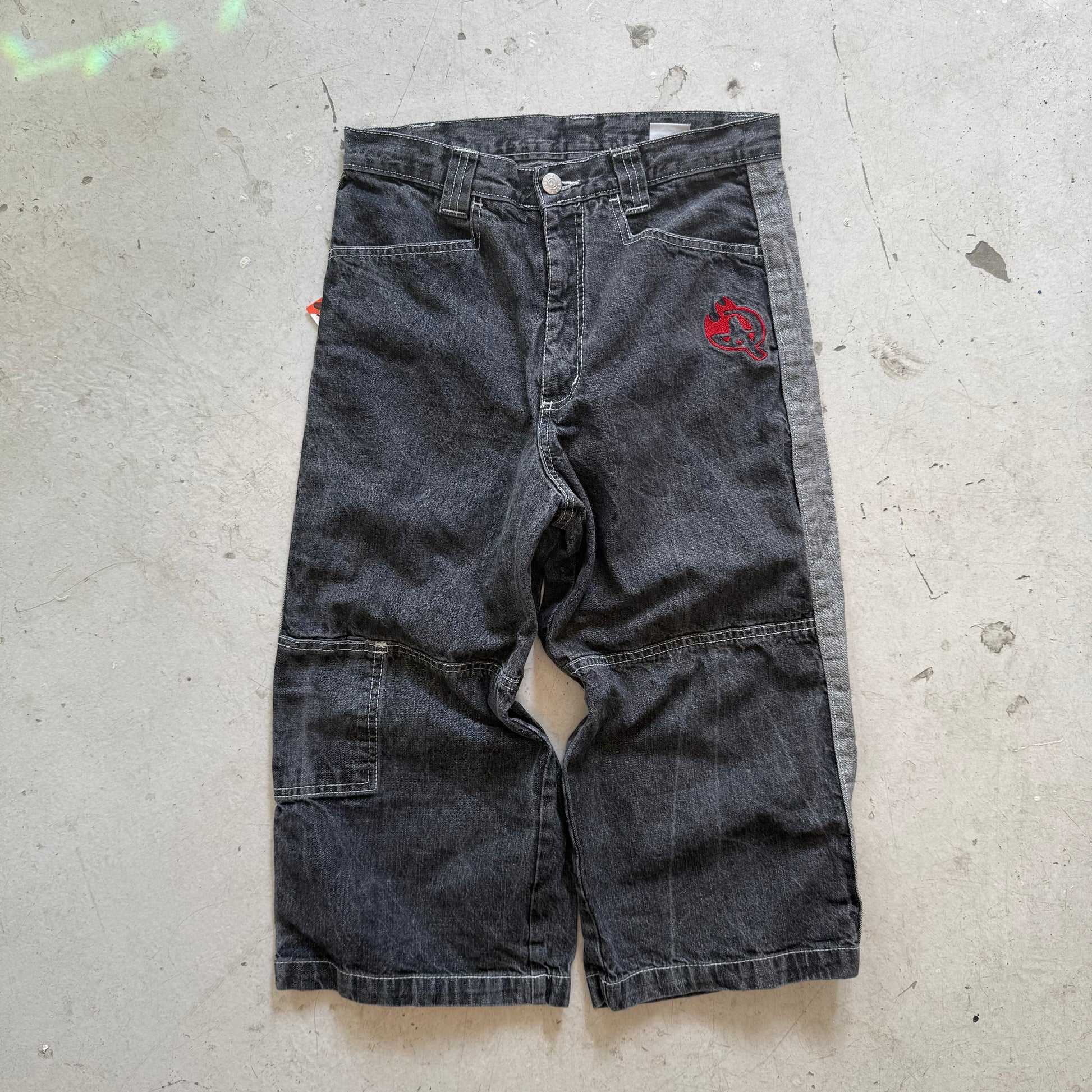 W27: Vintage denim jorts – loose fit workwear shorts - Re:Junk Vintage