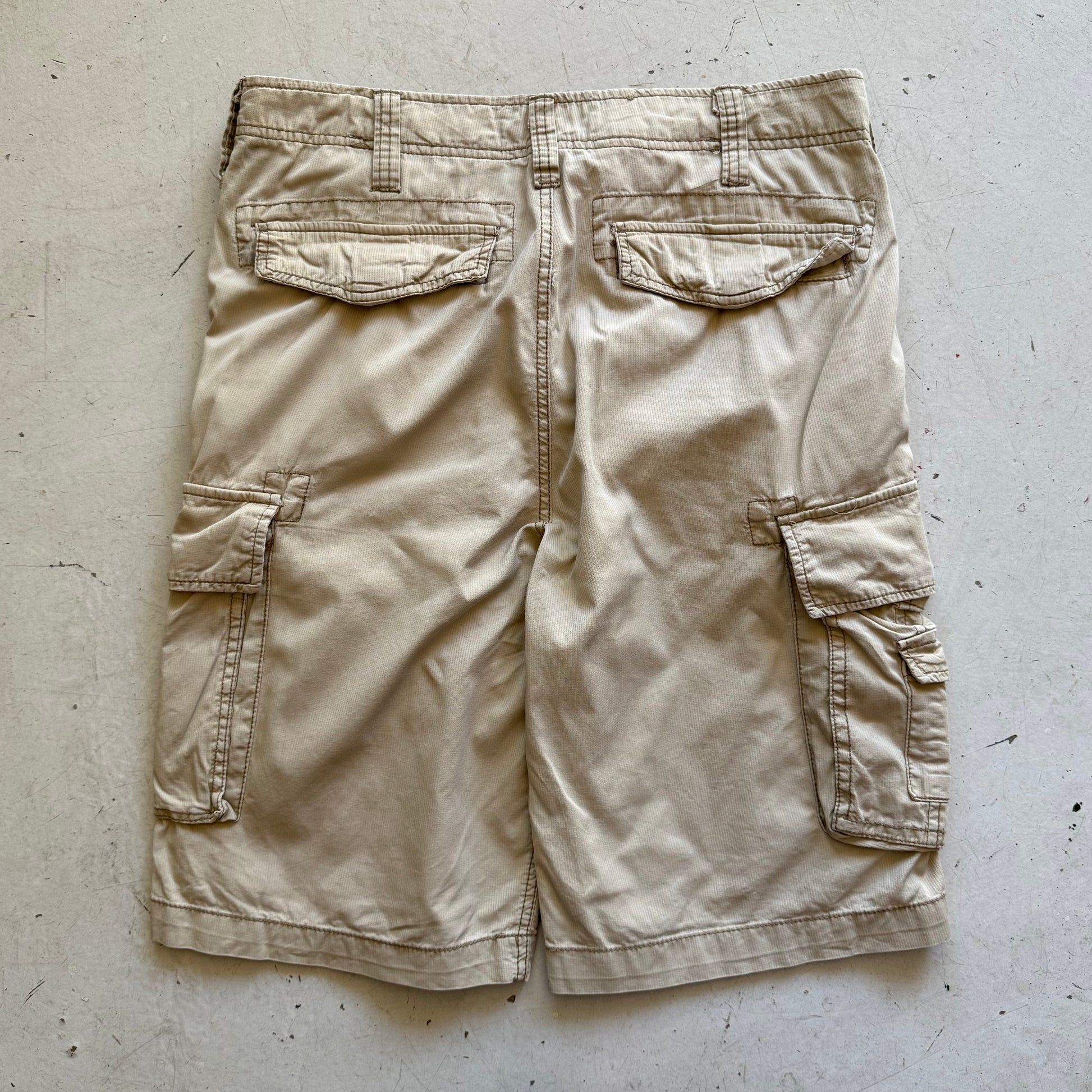 W32 | cargo shorts | Beige| - Re:Junk Vintage