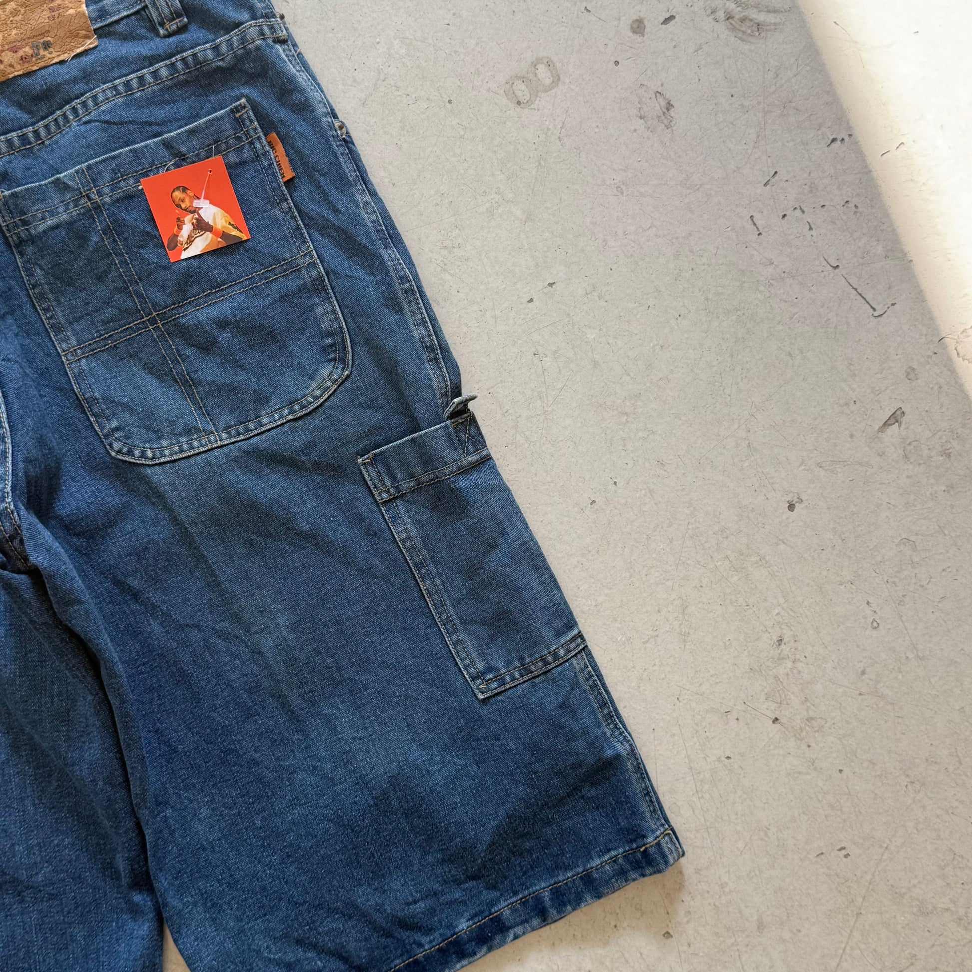 W32: Vintage denim jorts – loose fit workwear shorts - Re:Junk Vintage