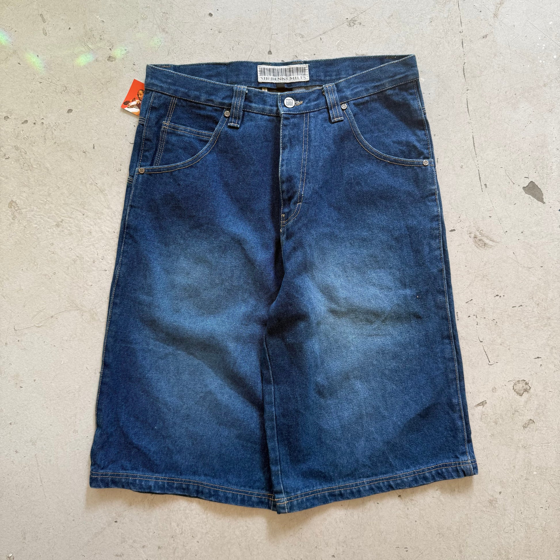 W32: Vintage denim jorts – loose fit workwear shorts - Re:Junk Vintage