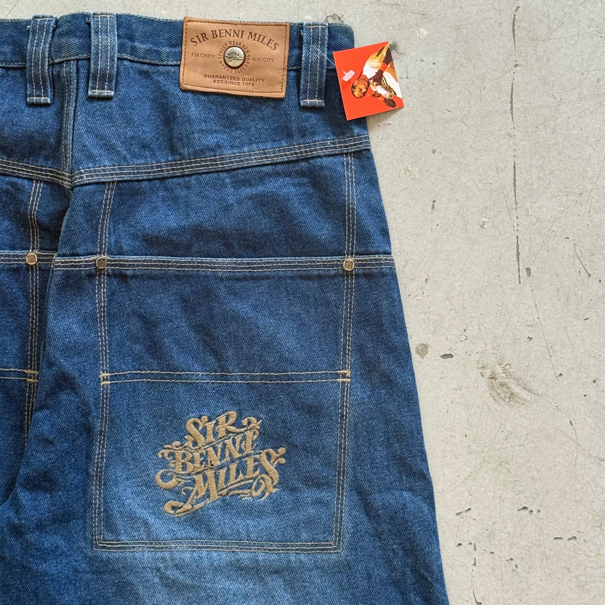 W32: Vintage denim jorts – loose fit workwear shorts - Re:Junk Vintage