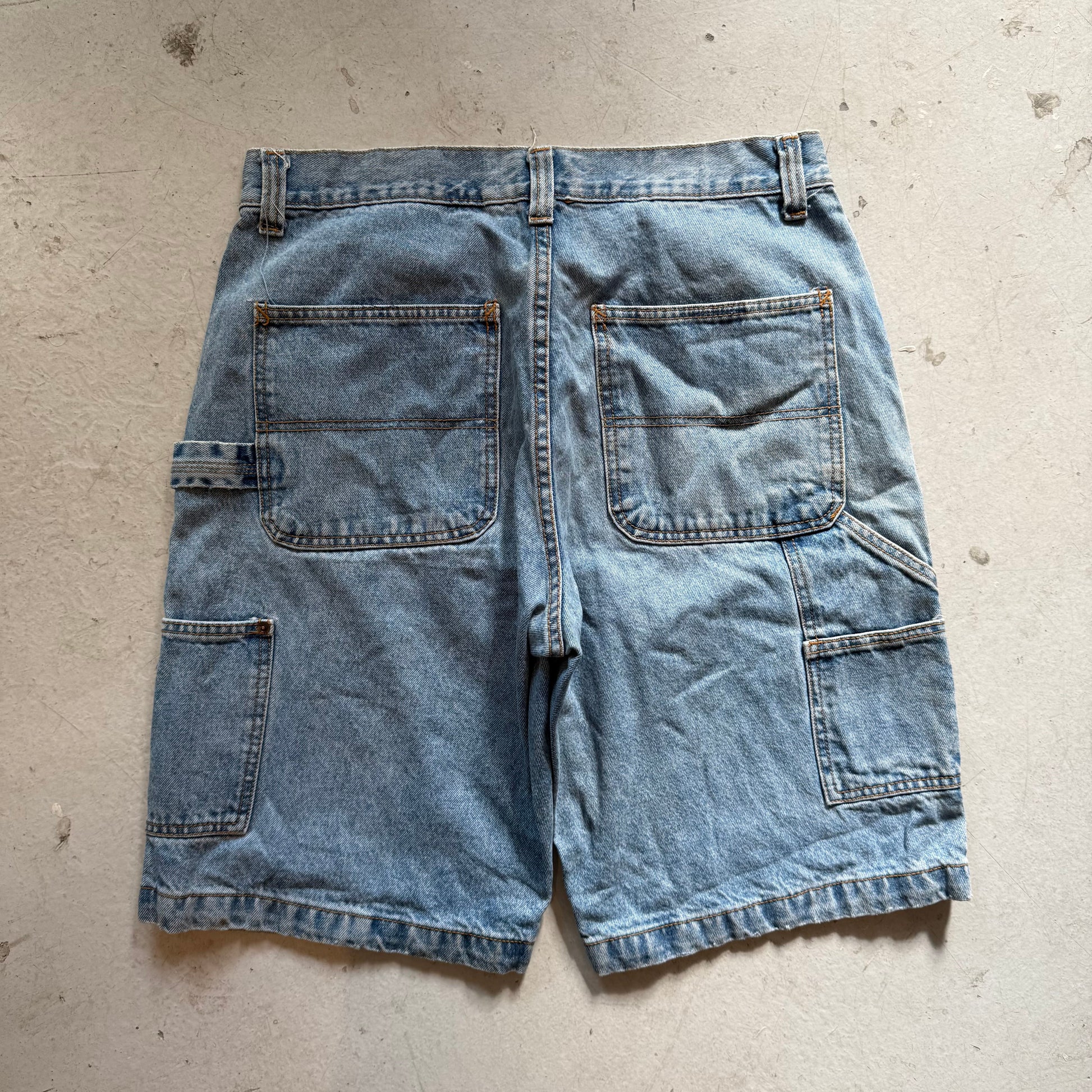W33: Vintage denim jorts – loose fit workwear shorts - Re:Junk Vintage