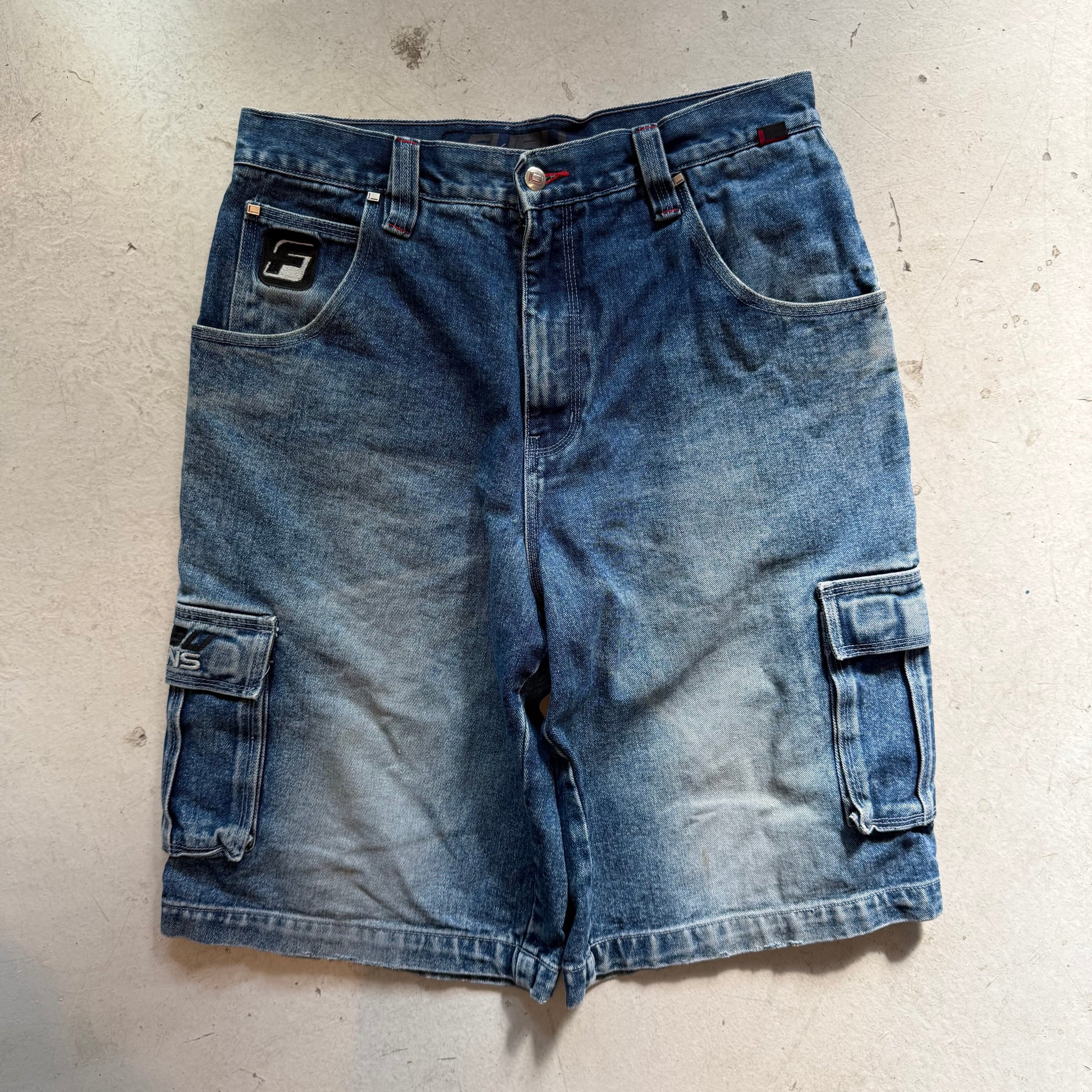 W34: Vintage denim jorts – loose fit workwear shorts - Re:Junk Vintage