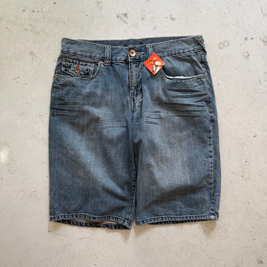 W34: Vintage denim jorts – loose fit workwear shorts - Re:Junk Vintage