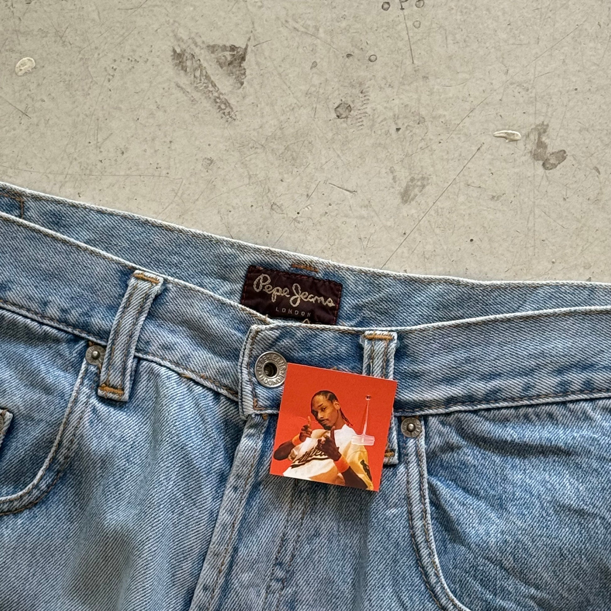 W36: Vintage denim jorts – loose fit workwear shorts - Re:Junk Vintage