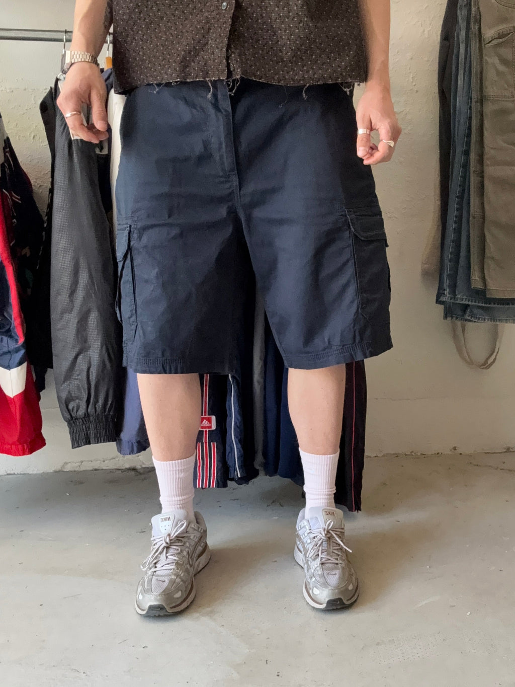 W38 | cargo shorts | Navy| - Re:Junk Vintage