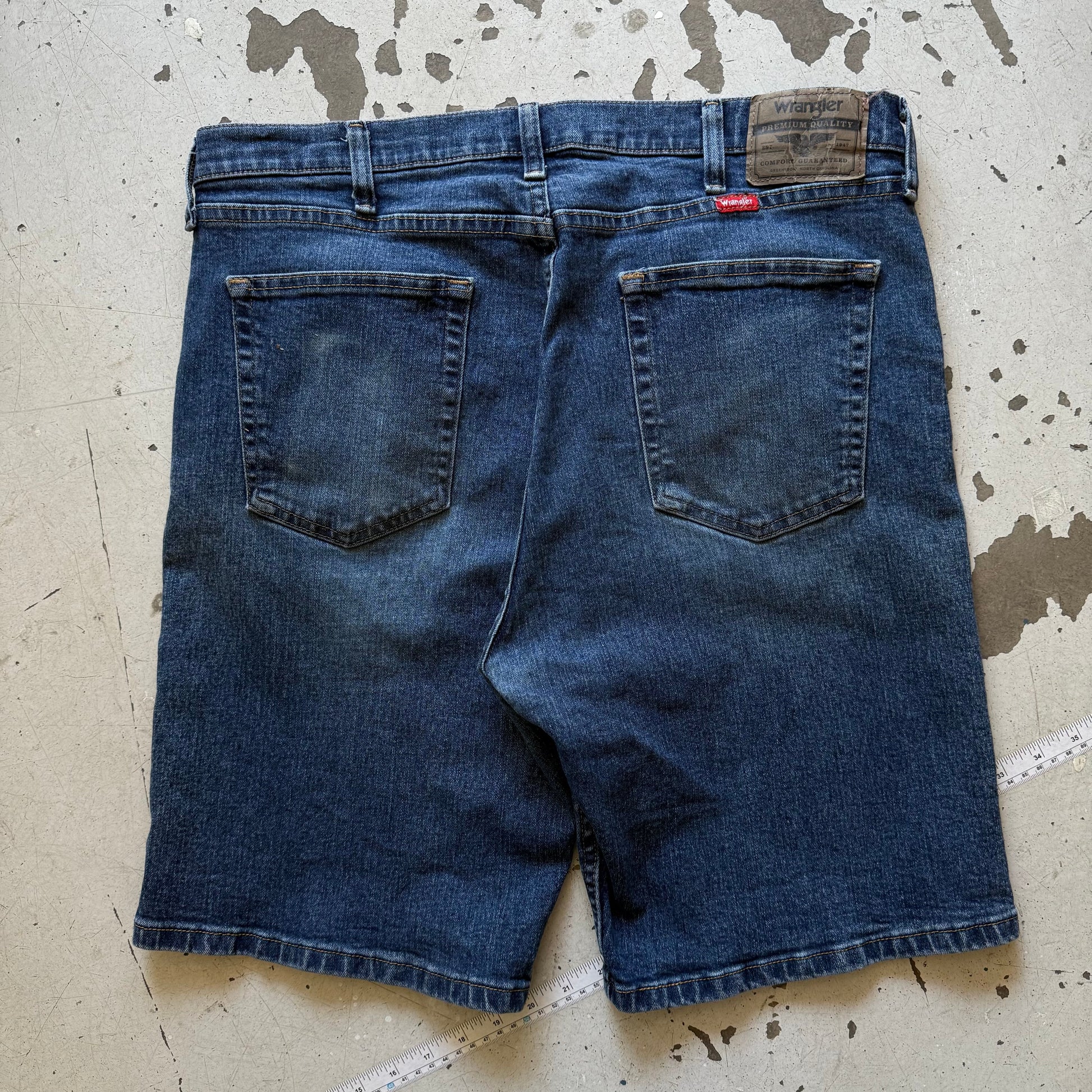 Wrangler | denim shorts | blå | W34 - Re:Junk Vintage