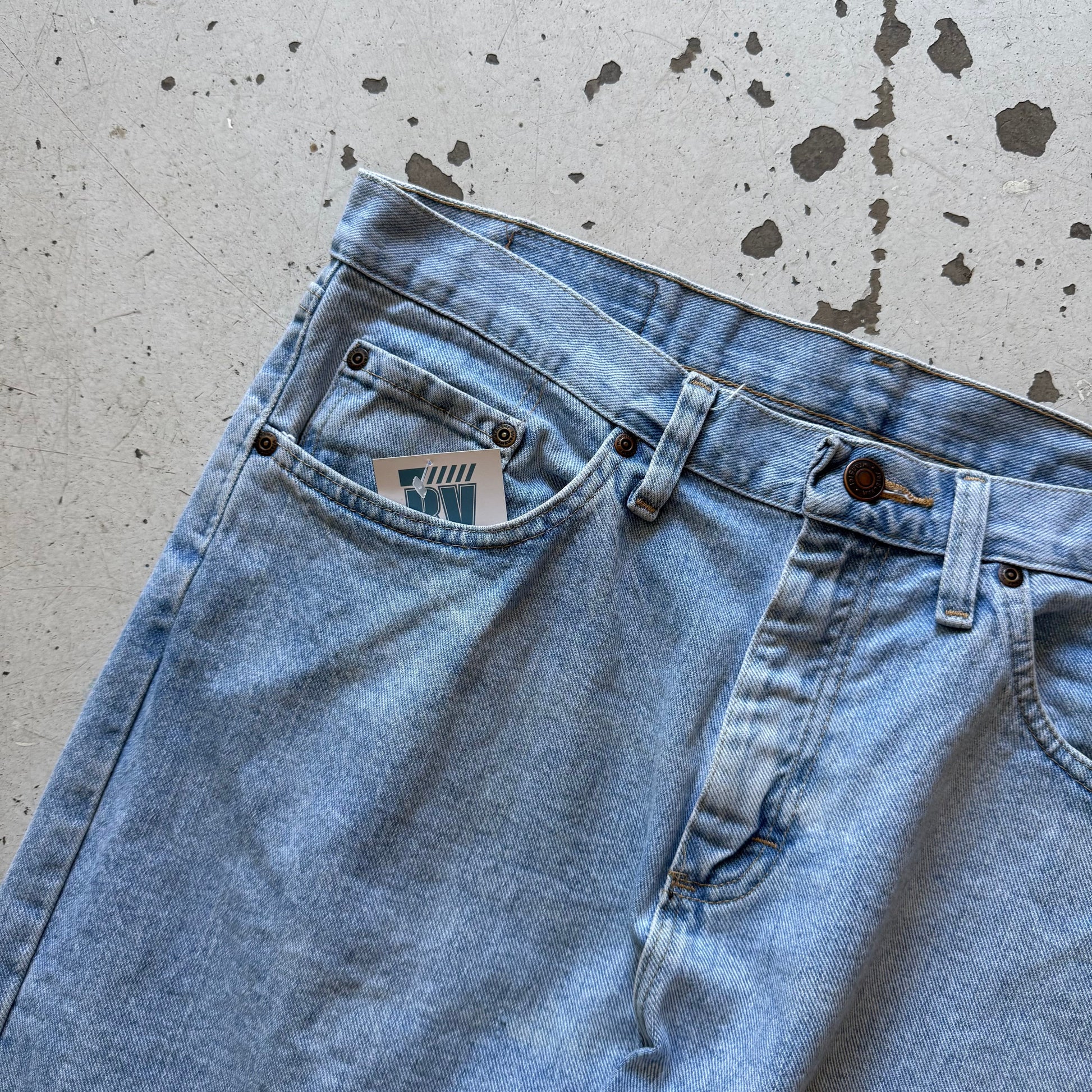 Wrangler | denim shorts | lys blå | W32 - Re:Junk Vintage