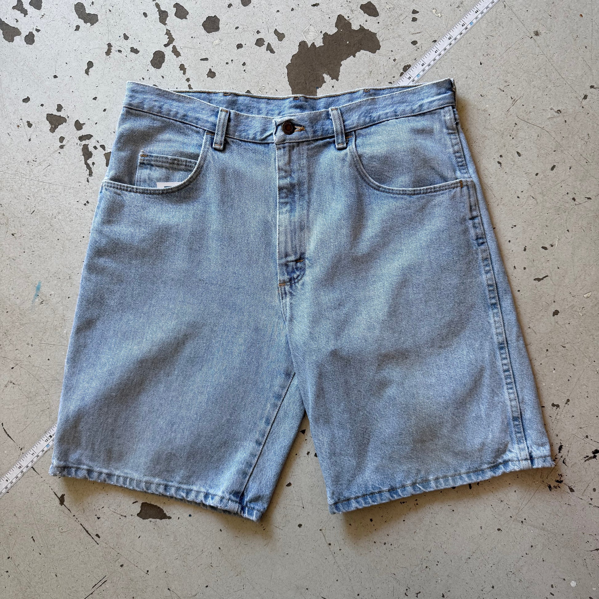 Wrangler | denim shorts | lys blå | W34 - Re:Junk Vintage